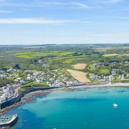 Journeys End With Stunning Sea Views From The Headland Coverack
